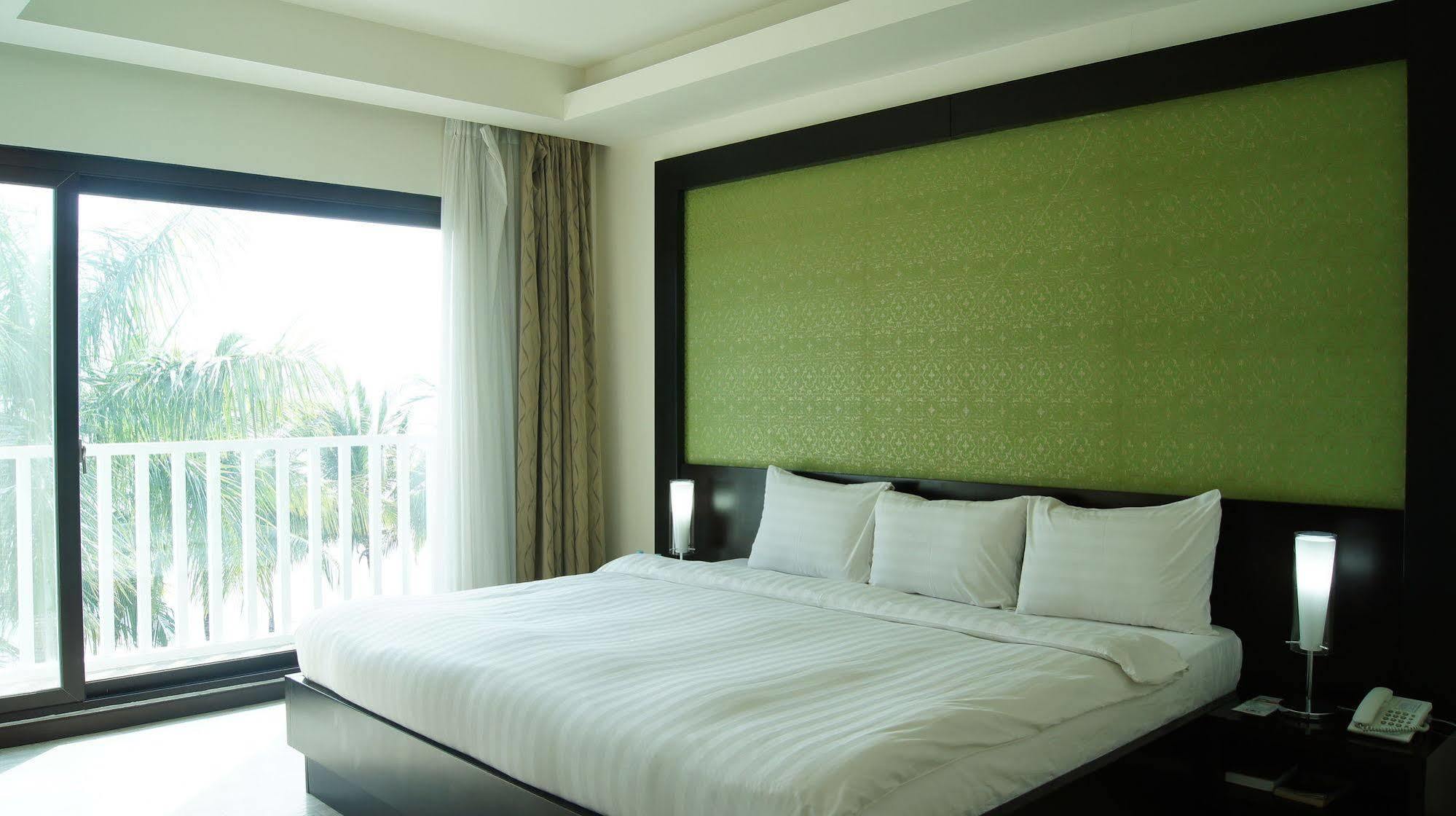 Terrace Hotel Subic Bay Olongapo Exterior photo
