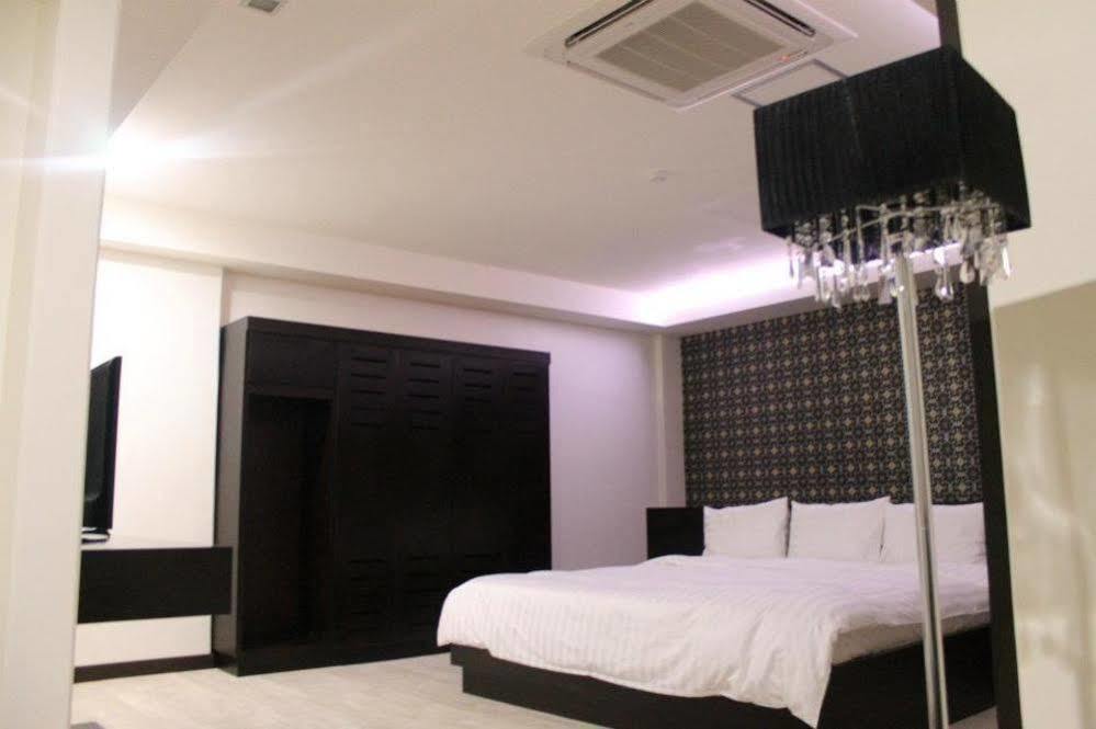 Terrace Hotel Subic Bay Olongapo Exterior photo