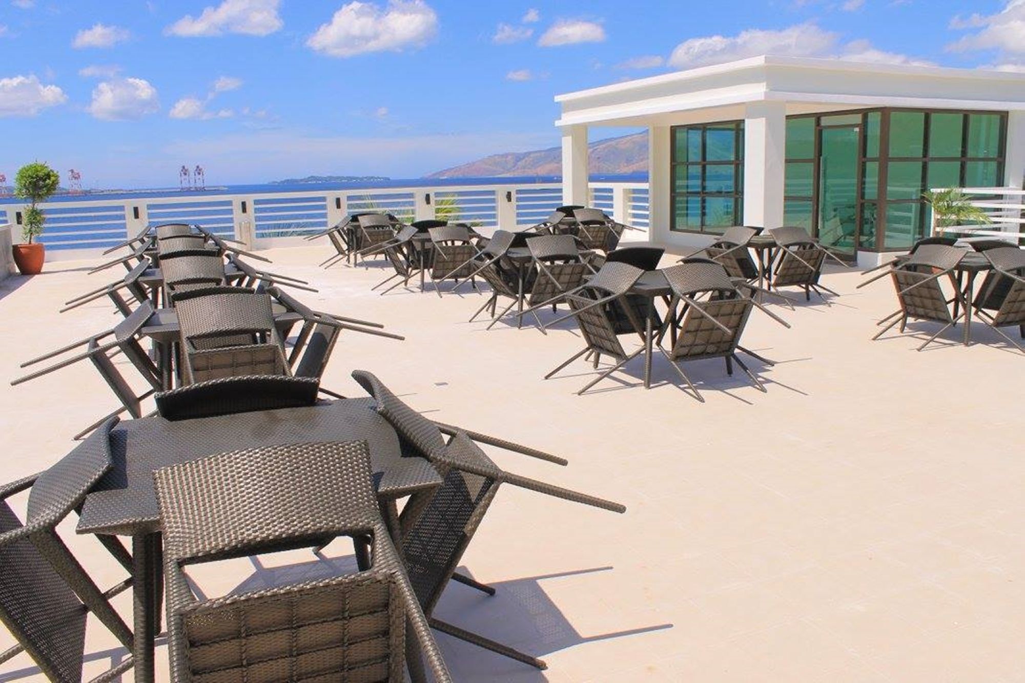 Terrace Hotel Subic Bay Olongapo Exterior photo